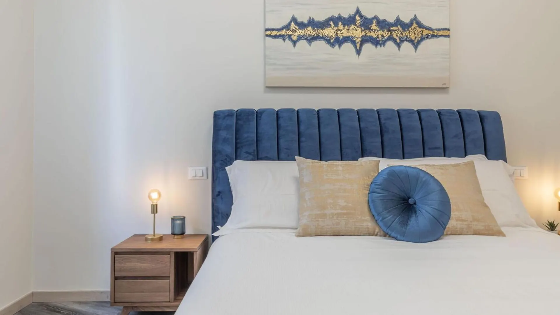 Apartment Italian Experience-Suite Leonardo Da Vinci Pavia Italy