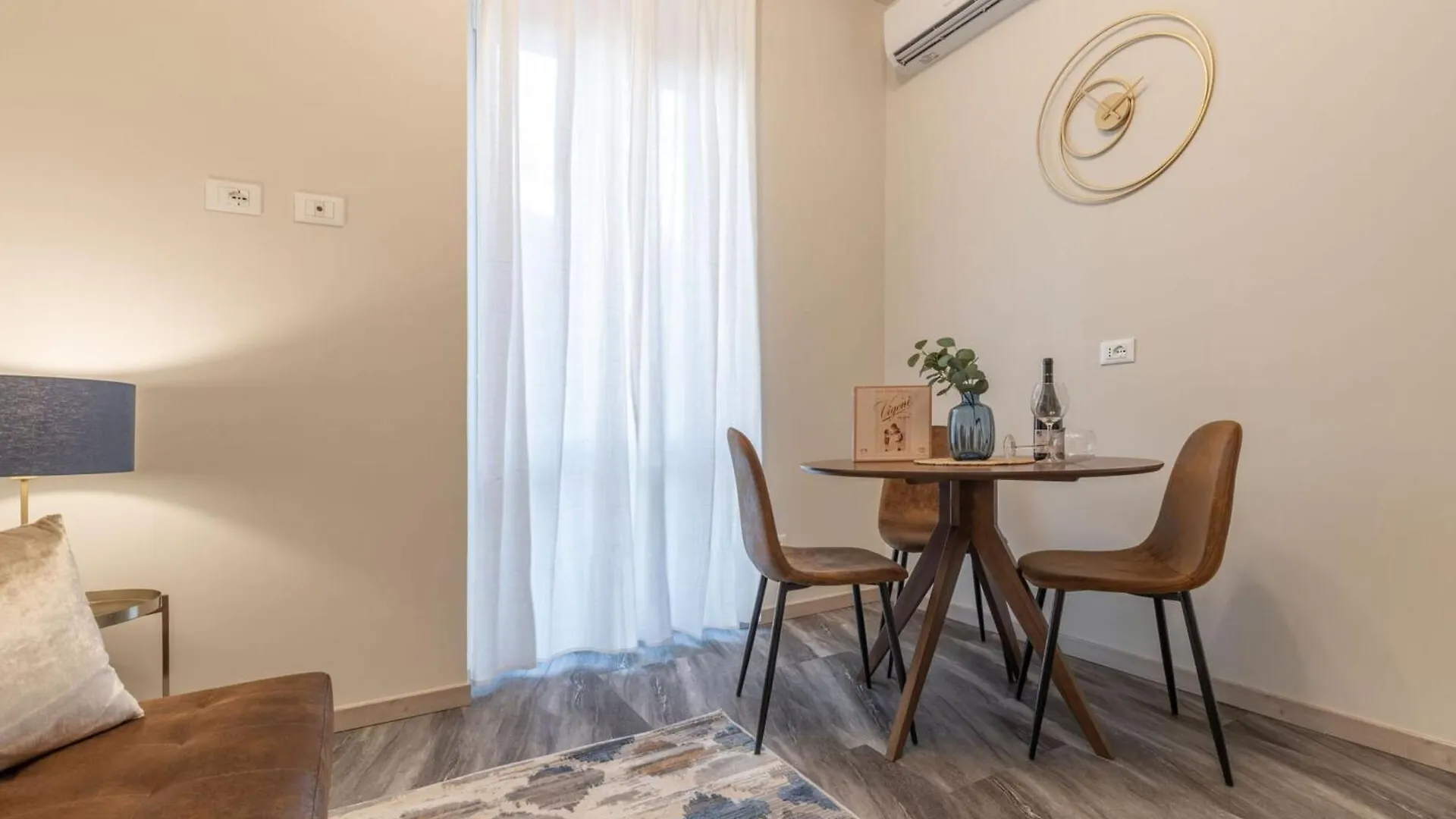 Italian Experience-Suite Leonardo Da Vinci Pavia Apartment